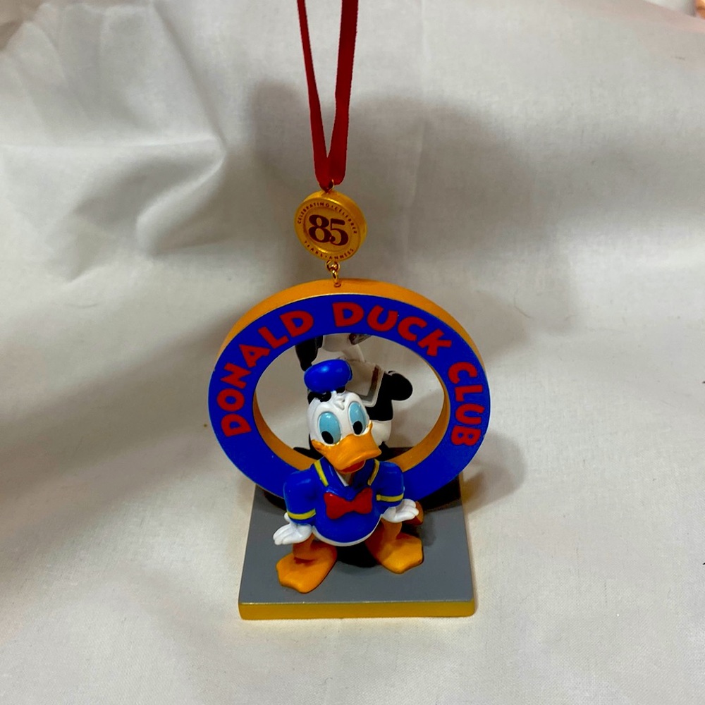 2019 Donald Duck Legacy Sketchbook Ornament - Limited Release